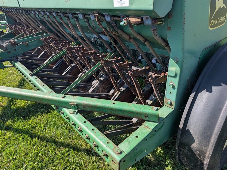 john-deere-8300-image-7