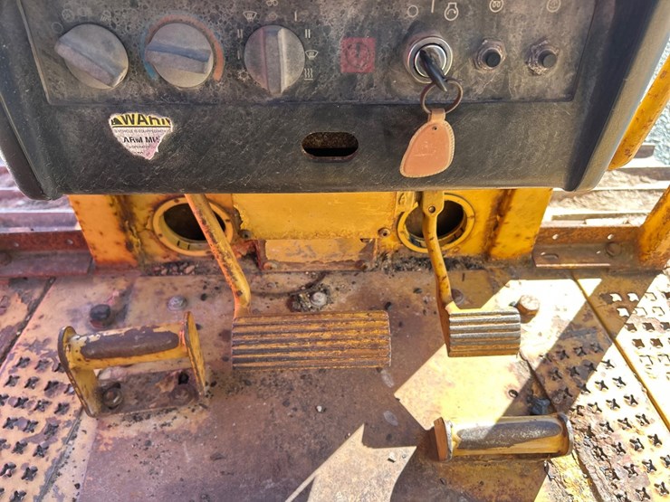 caterpillar-d5m-image-40