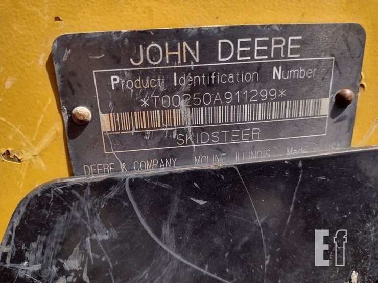 2002-deere-250-image-5