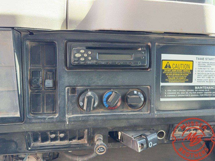 2000-international-4700-image-30