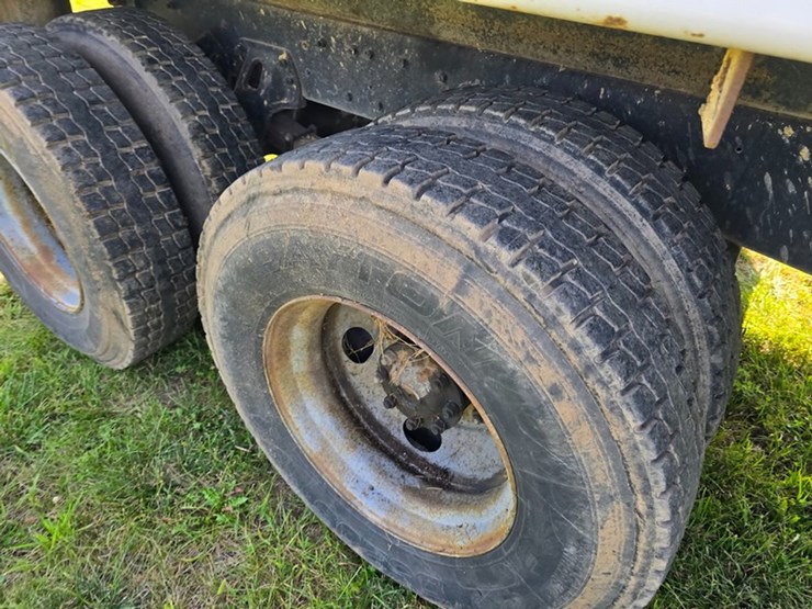 1995-ford-l8000-image-24