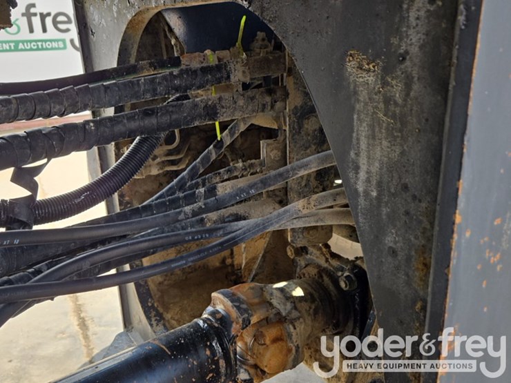 2019-komatsu-wa380-8-image-33