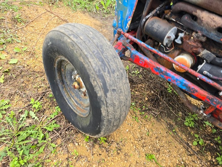 ford-800-image-24