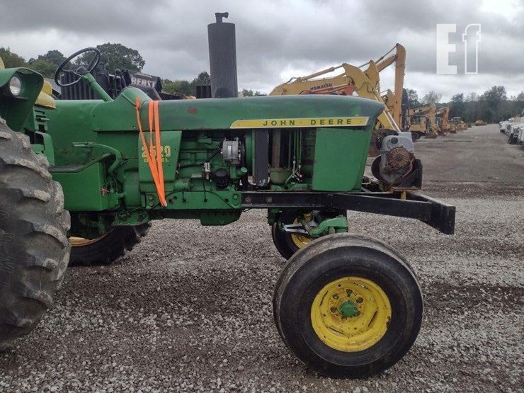 john-deere-2520-image-24