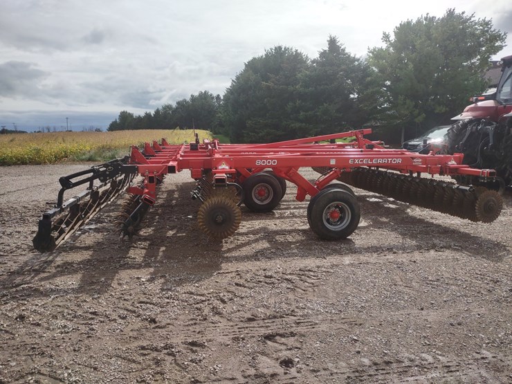 #2448-•-2015-kuhn-excelerator-8000-vertical-till-image-6
