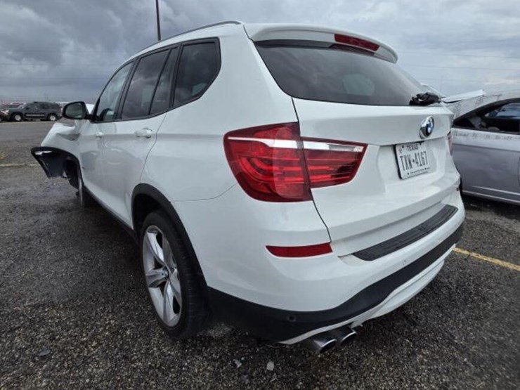 17-bmw-ll-5uxwz7c37h0v92960-image-4