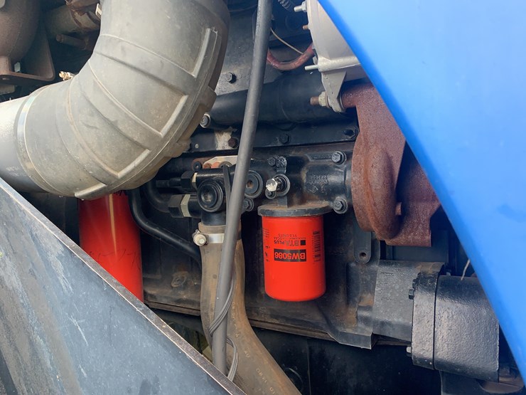 2004-new-holland-tj375-image-46