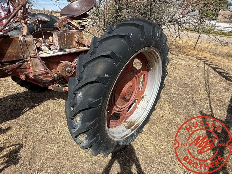 farmall-super-c-tractor-image-5