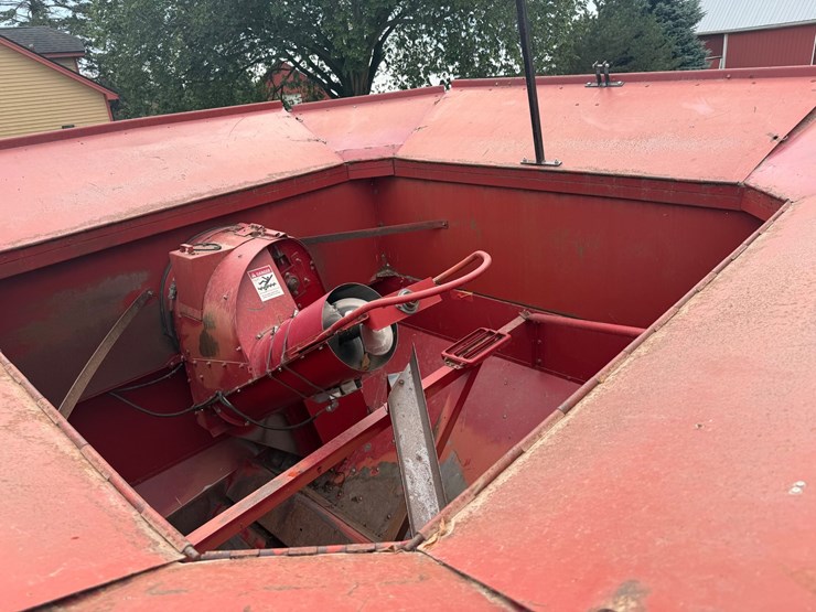 1994-case-ih-2144-image-16