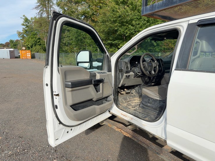 2018-ford-f450-xl-image-16