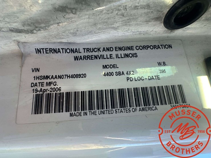 2007-international-durastar-4400-image-20