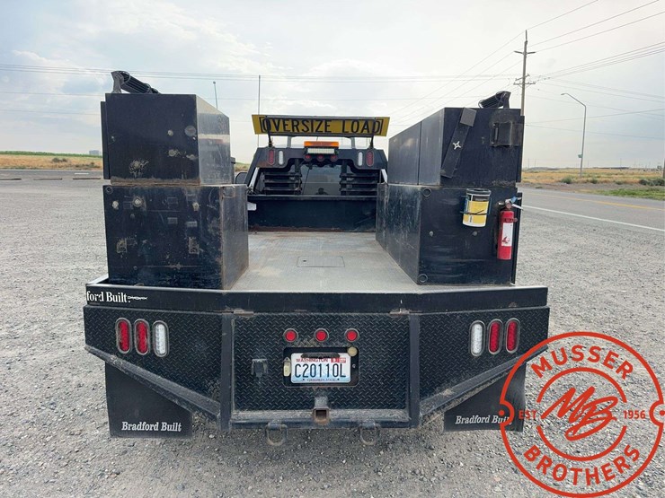 2017-ford-f550-image-4
