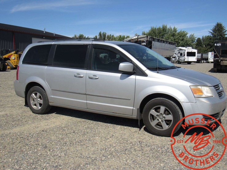 2010-dodge-grand-caravan-sxt-image-6