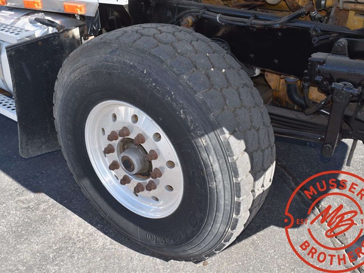 1999-kenworth-t800b-image-20