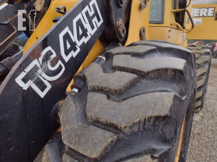 1998-deere-tc44h-image-22