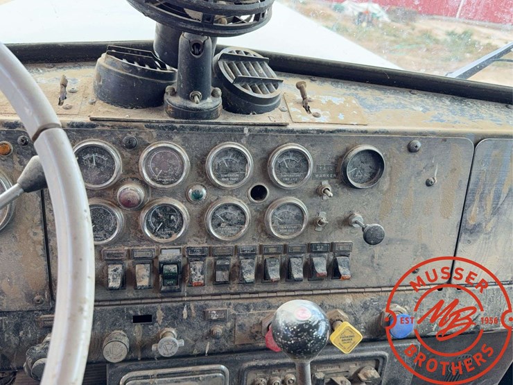 1979-kenworth-w900a-image-32