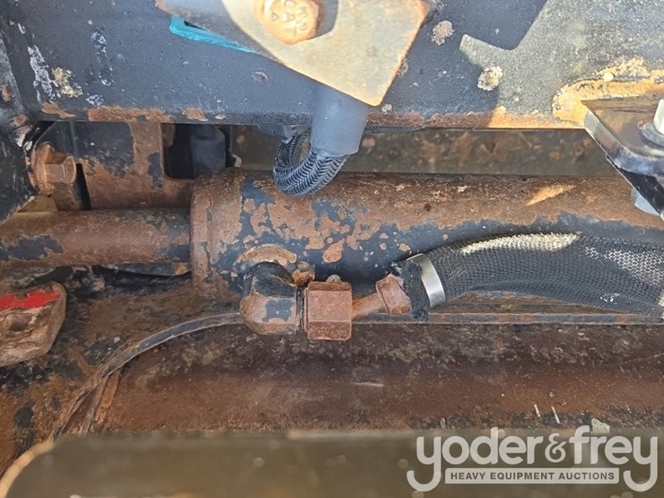 2018-caterpillar-299d2-image-23