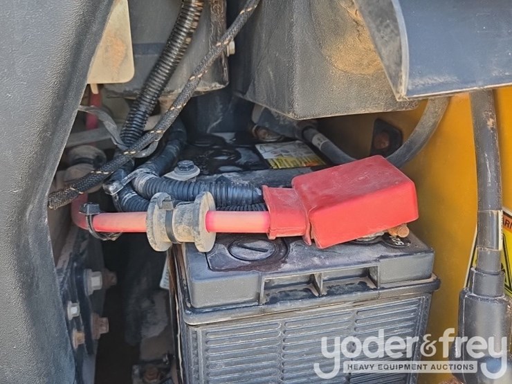 2019-caterpillar-299d2-image-46