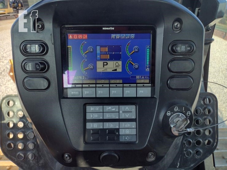 komatsu-d51pxi-24-image-7