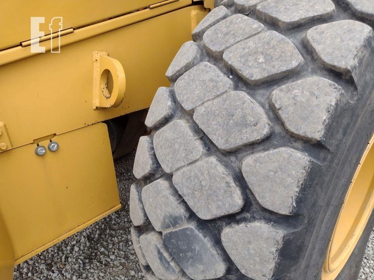 2018-deere-524kii-image-29