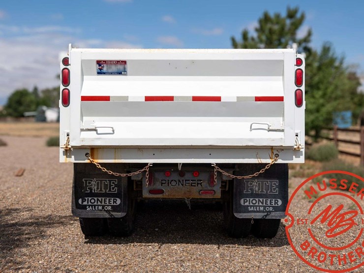 1996-pioneer-pup-trailer-image-4