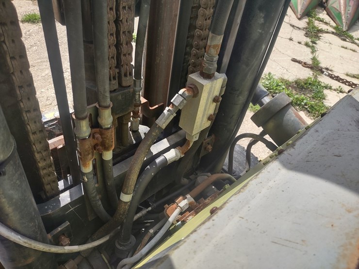 #2479-•-clark-forklift-image-17