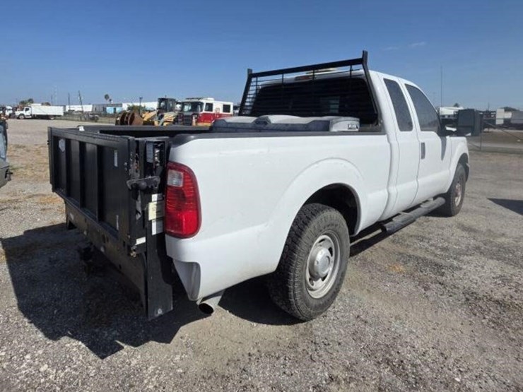 2015-ford-f250-image-3