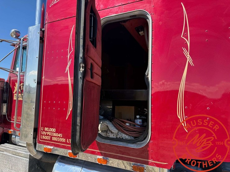 1993-peterbilt-379-image-13