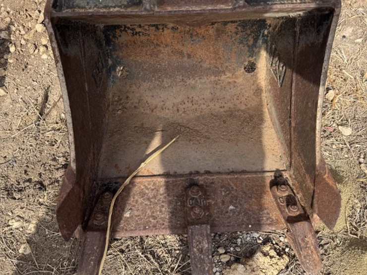 caterpillar-18-image-1