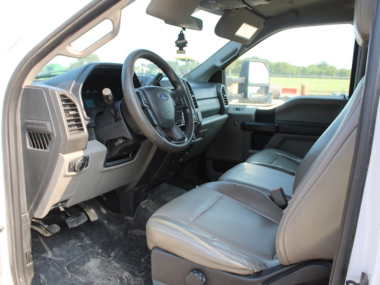 2019-ford-f350-image-5