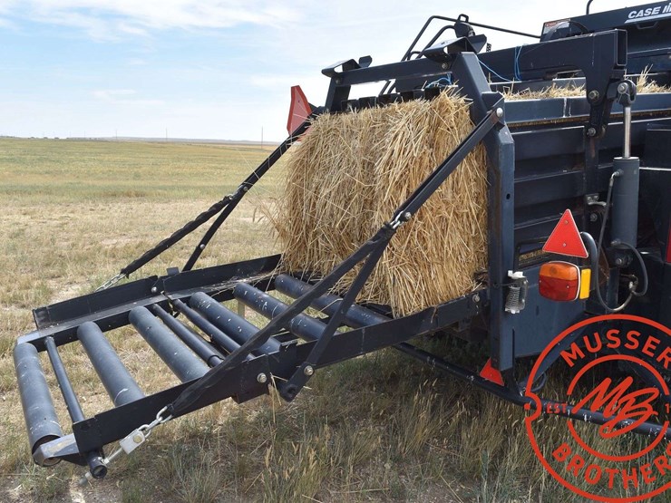 case-ih-lbx432-image-27