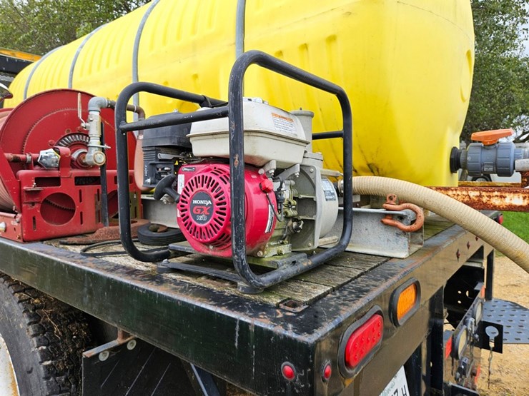 #2079-•-1988-international-water-truck-image-18