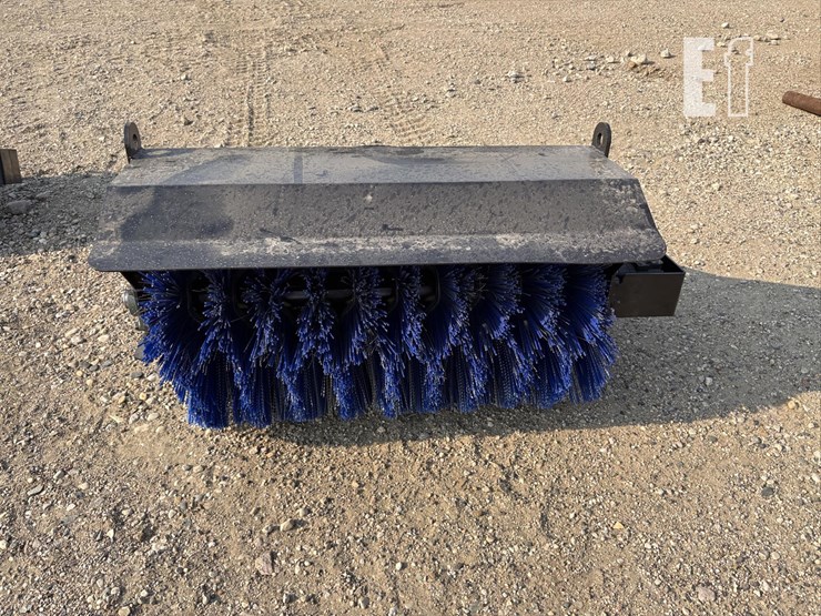 2026-sd-lanch-angle-sweeper-image-2