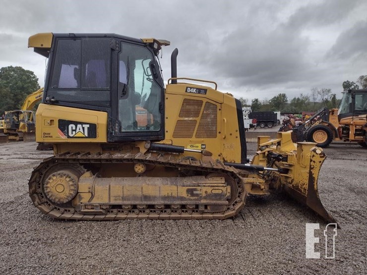 2015-caterpillar-d4k2-xl-image-3