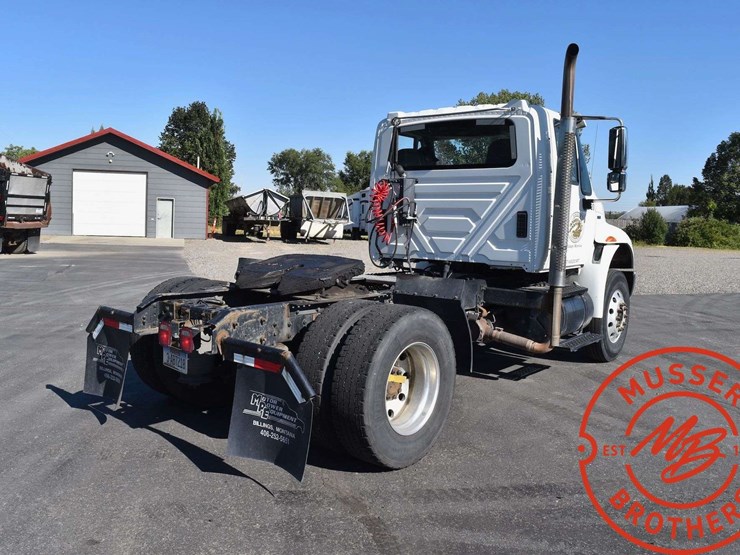 2009-international-durastar-truck-image-6