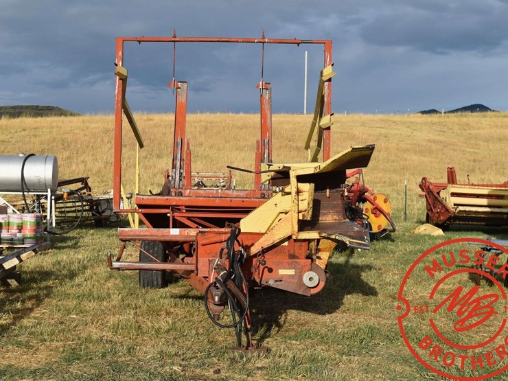 new-holland-1002-image-2