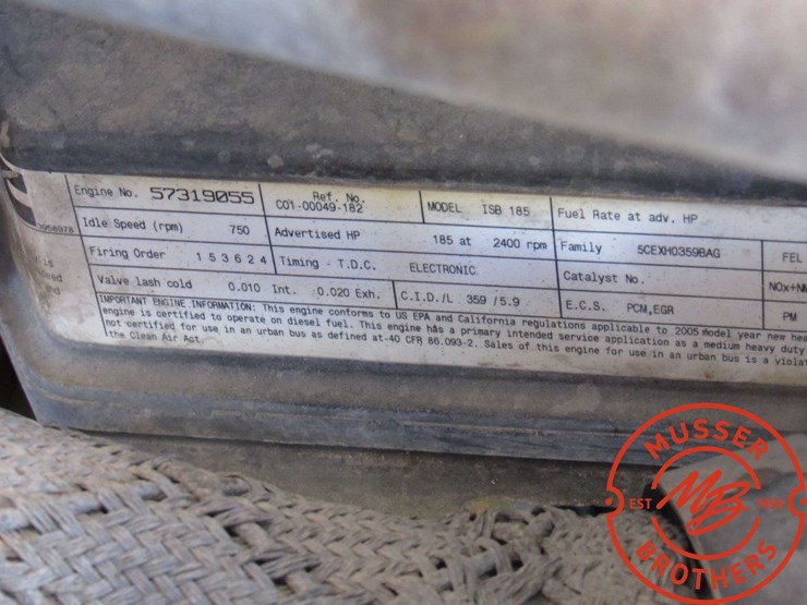 2005-freightliner-mt45-image-26