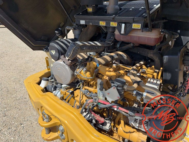 2016-caterpillar-906m-image-29