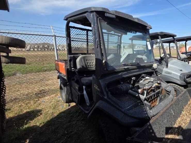 2022-kubota-rtv-x900-image-2