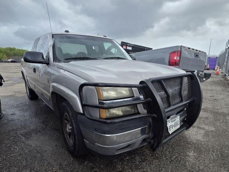 05-chev-pk-2gcek19b751131805-image-2