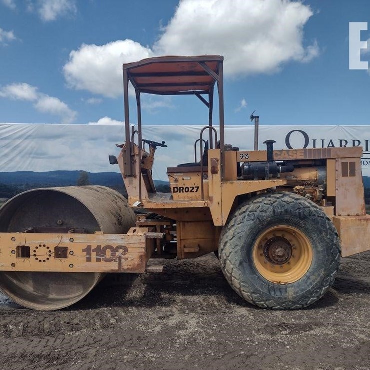 CASE 1102PD