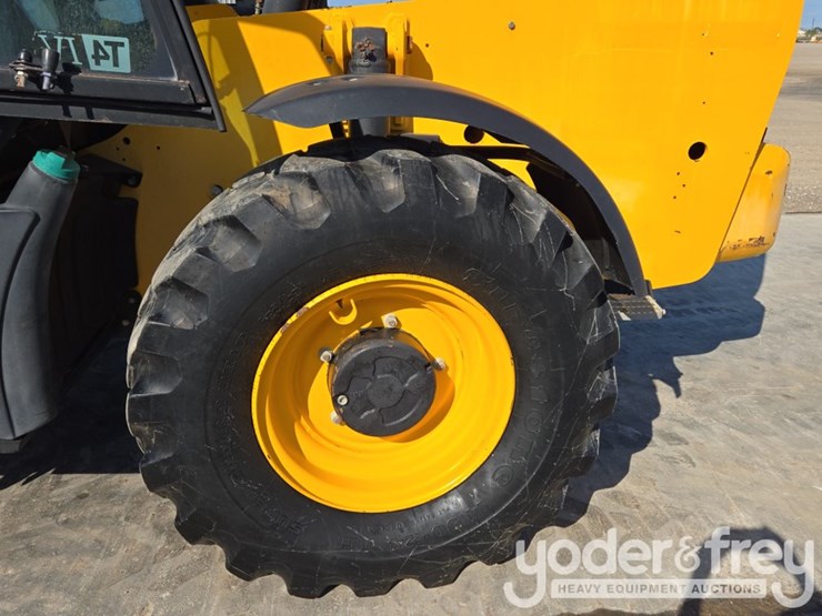 2017-jcb-507-42-image-10