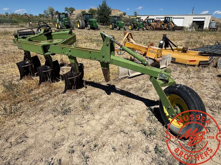 john-deere-3945-image-2