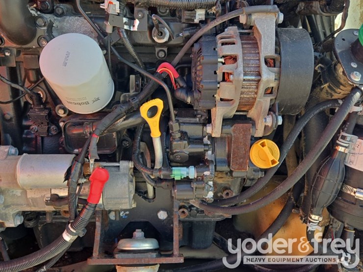 2017-bobcat-t590-image-35