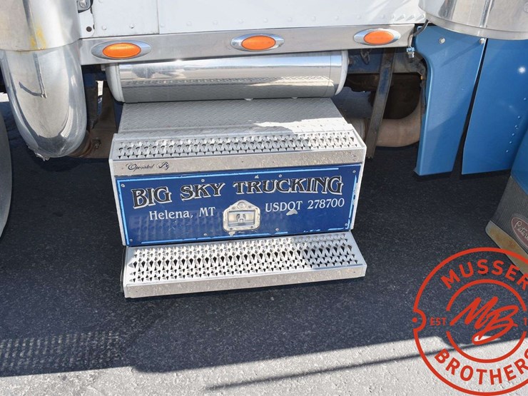 2005-peterbilt-379-image-37