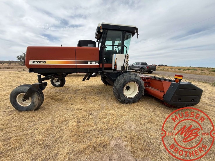hesston-8450-image-4