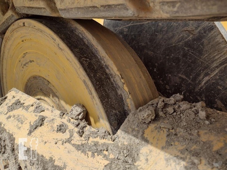 23-deere-650p-xlt-image-17