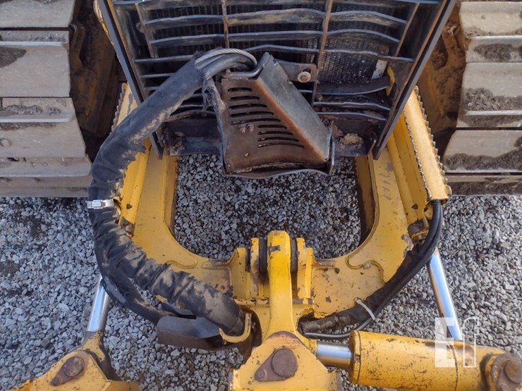 2001-deere-650h-image-23