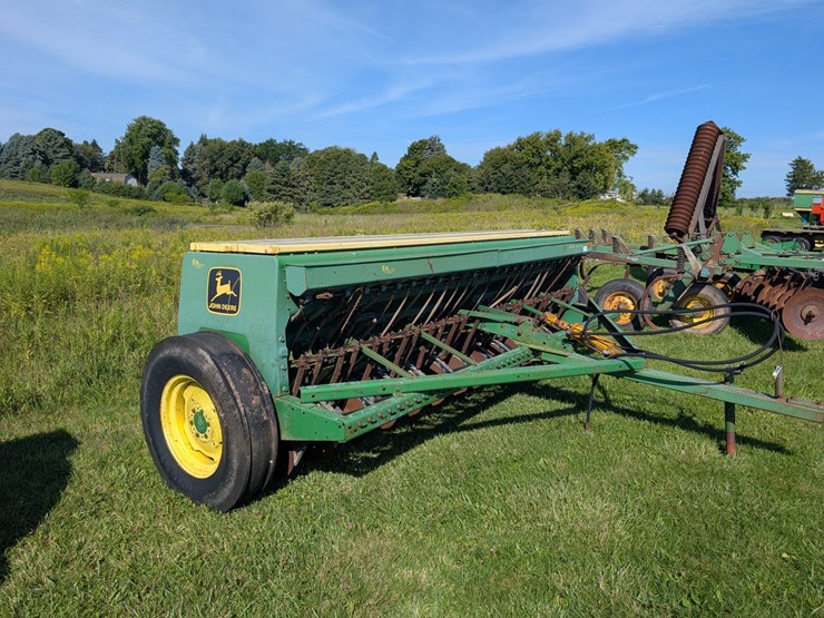 john-deere-8300-image-11
