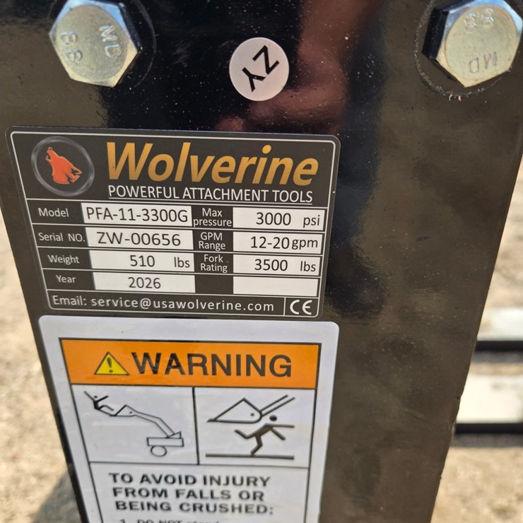 #2188 • (Edmore)wolverine hydraulic adjustable pallet forks